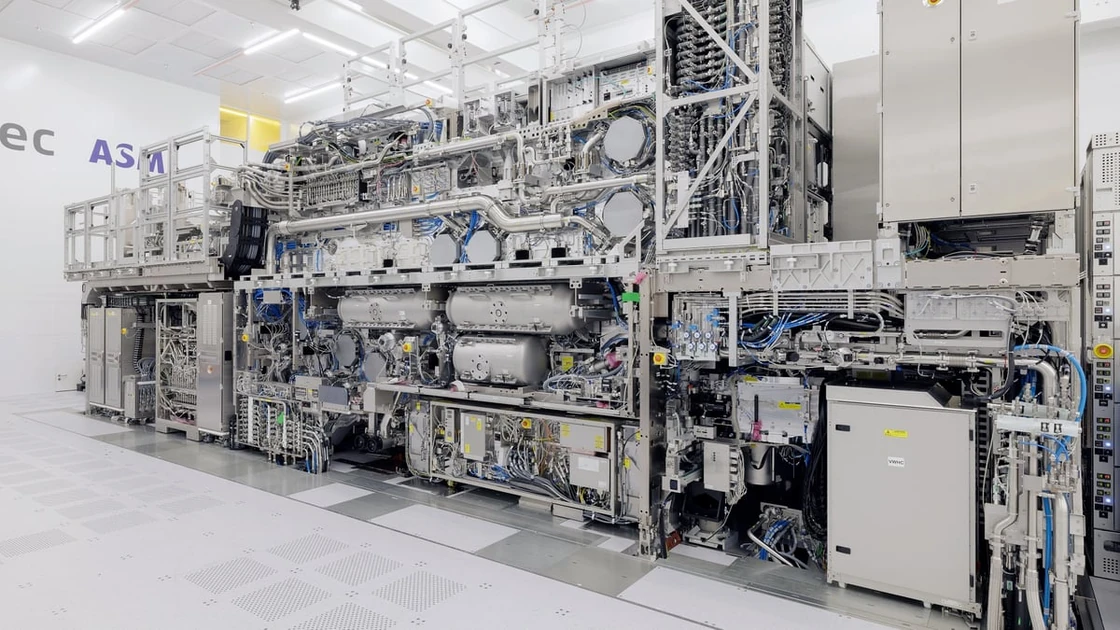 ASML locks in TSMC, Samsung, and Intel while Huawei races to break its grip