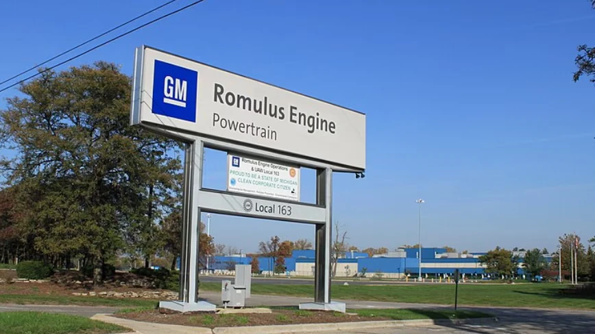 GM beats Q2 earnings and announces gas-powered Cadillacs as nearly $11 billion EV retreat nears completion