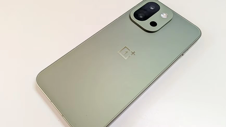 OnePlus exits the US and Europe. The memory crisis and Apple’s lawsuit made staying untenable.