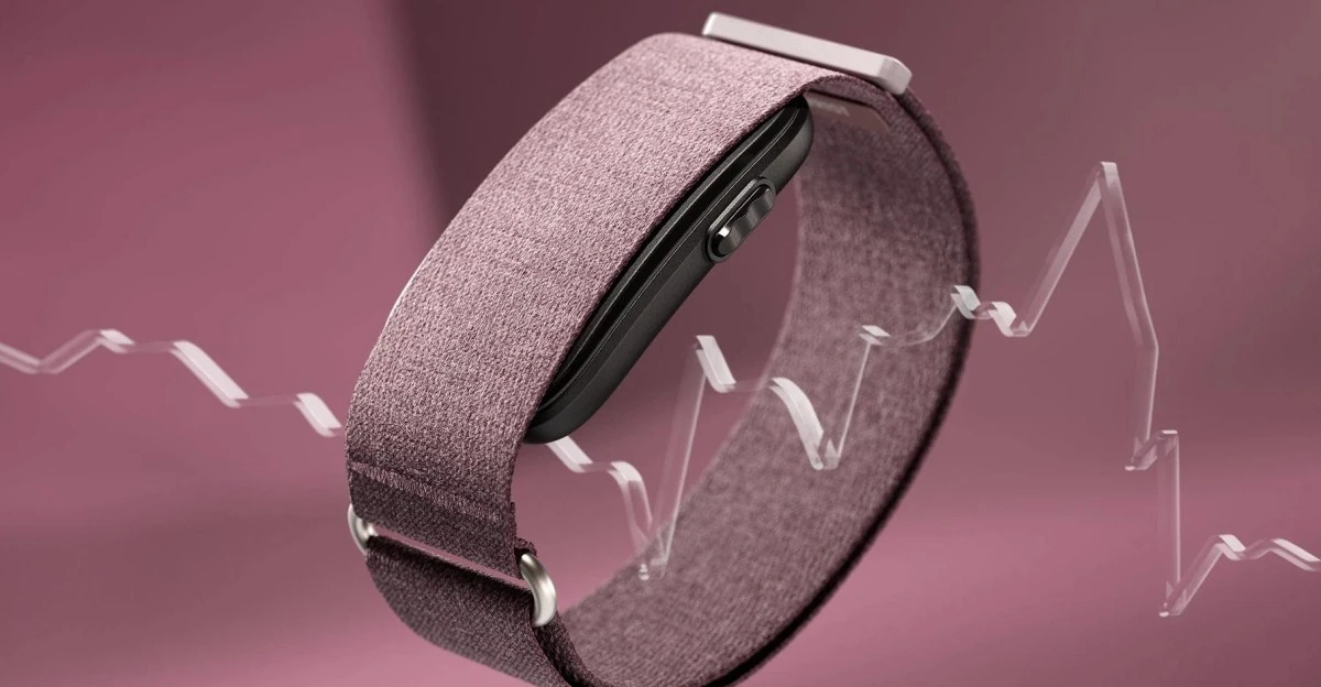 Garmin’s new screen-free fitness tracker doesn’t require a subscription