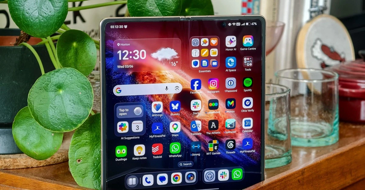 Honor’s Magic V6 sets three foldable firsts