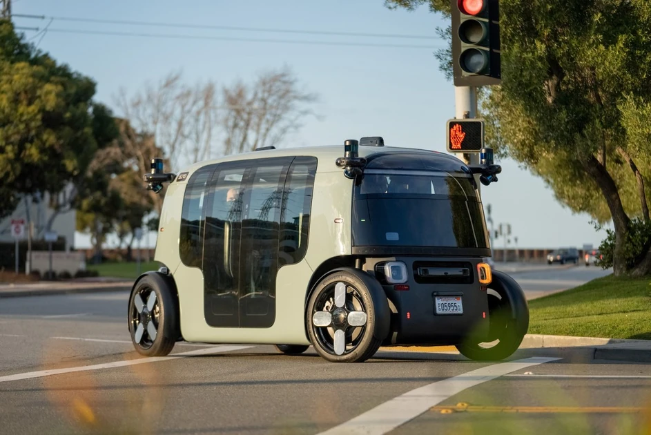 Zoox plans to put its robotaxis on the Uber app in Vegas this year | TechCrunch