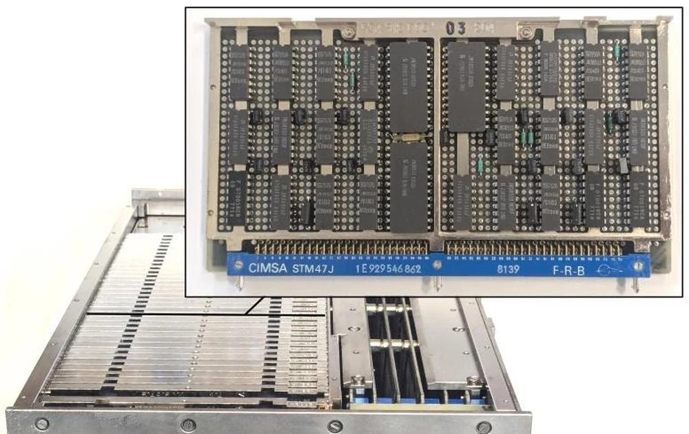 Reverse engineering circuitry in a Spacelab computer from 1980