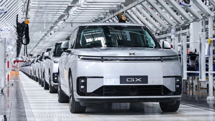 XPeng starts its robotaxi line in Guangzhou, three years behind the leaders and ahead of any other Chinese automaker