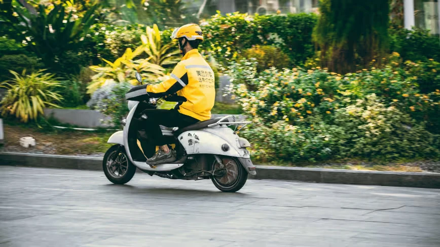 China orders its apps to stop sending orders to exhausted drivers. The algorithm is now subject to collective bargaining.