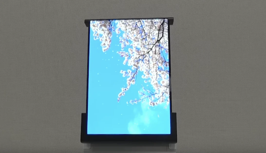 Samsung working on phone with rollable screen, report claims