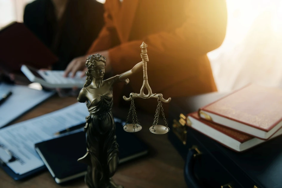 Why Entrepreneurs Are Using AI to Understand Legal Issues Before Hiring Lawyers - Discover how entrepreneurs use AI legal tools to understand contracts, legal terminology, and business regulations be…