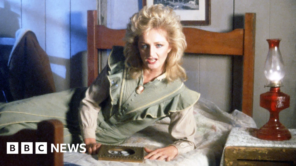 Bonnie Tyler, singer of Total Eclipse of the Heart, dies aged 75