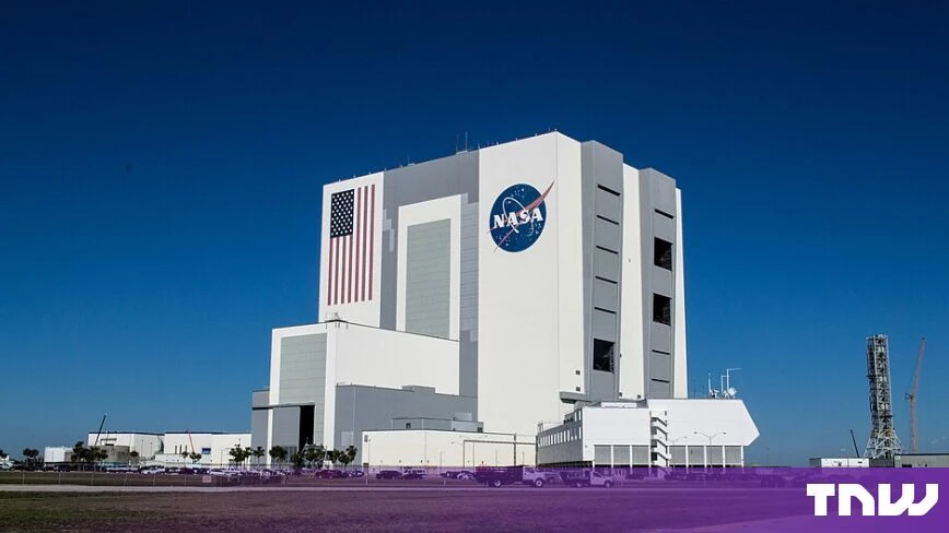 NASA turns to a stripped-down Sortie Suit for the first Artemis landings