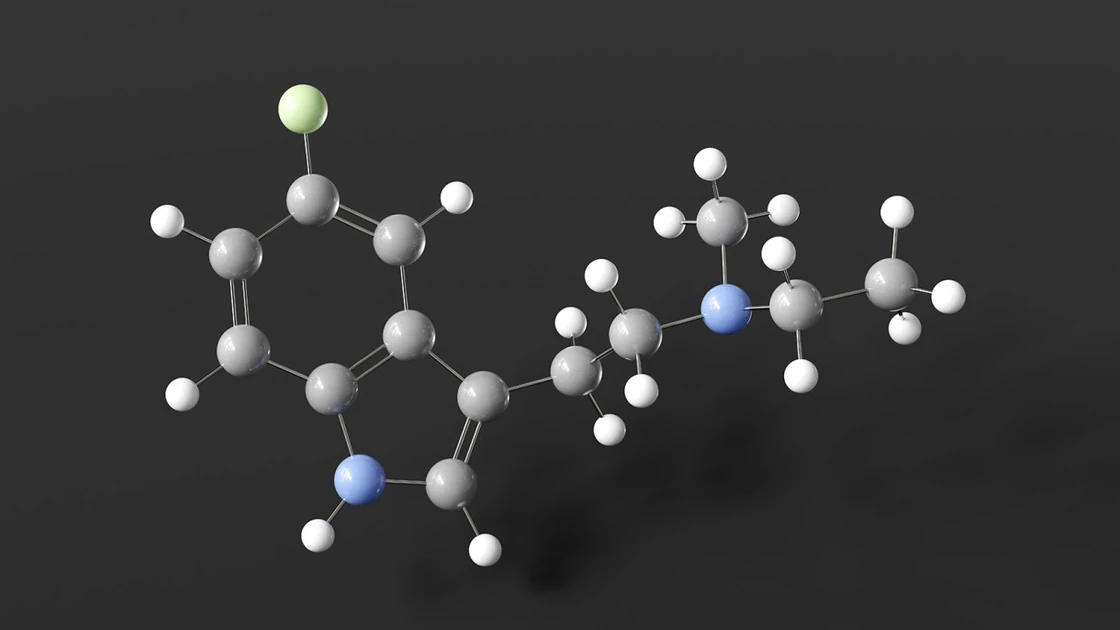 Einstein's relativity rules chemical bonds in heavy elements, new research shows