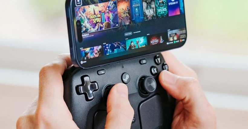 This accessory can snap a Steam Controller to your phone — or almost anything else